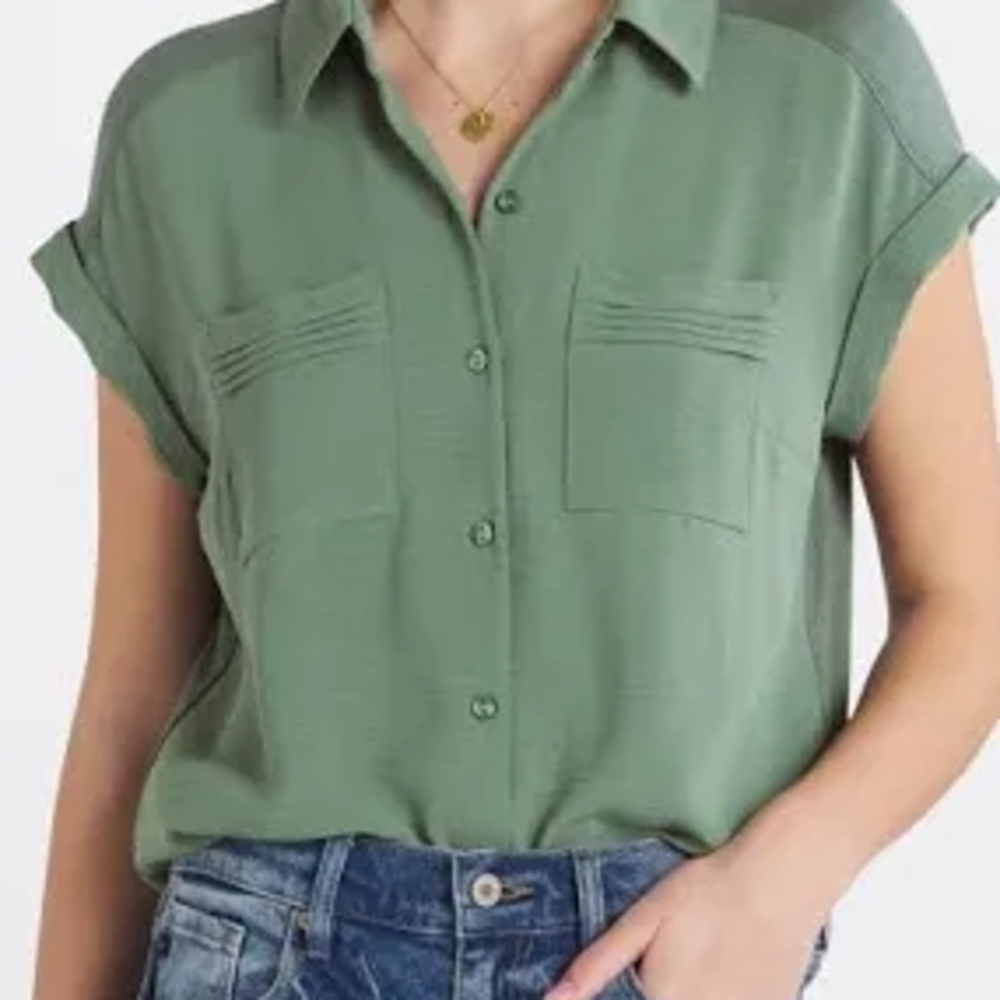 Fortune Ivy Sage Green Button-Up Blouse Sz.M New